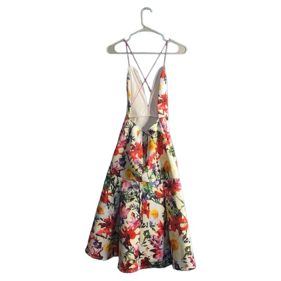 ASOS Premium Floral Drop Waist Scuba Prom Dress Size 6 - Picture 4 of 4